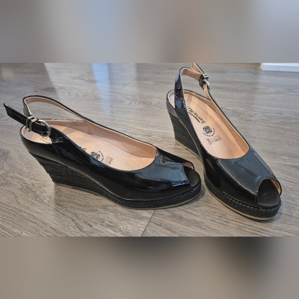 Black Elegant Peep-Toe Women's Wedges